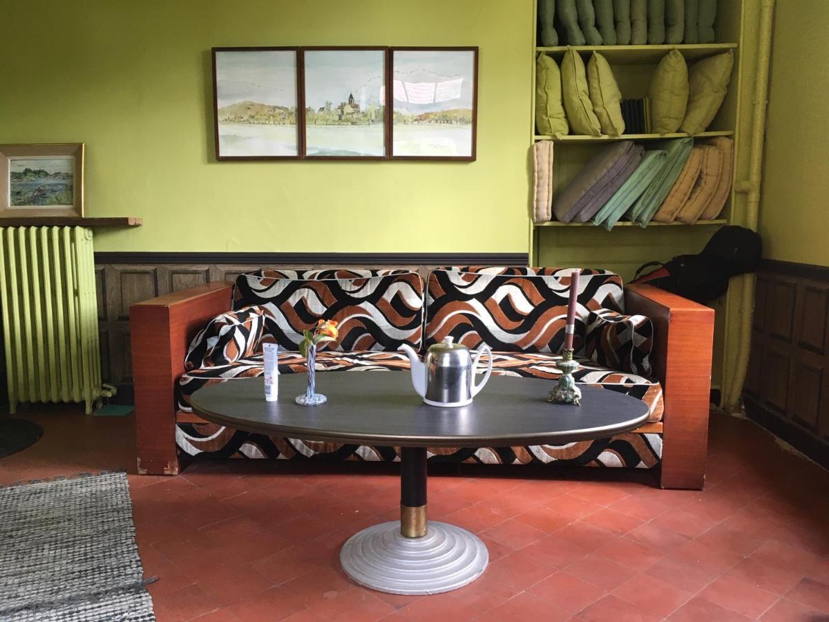 En Bord De Seine Bed & Breakfast Vetheuil Bagian luar foto