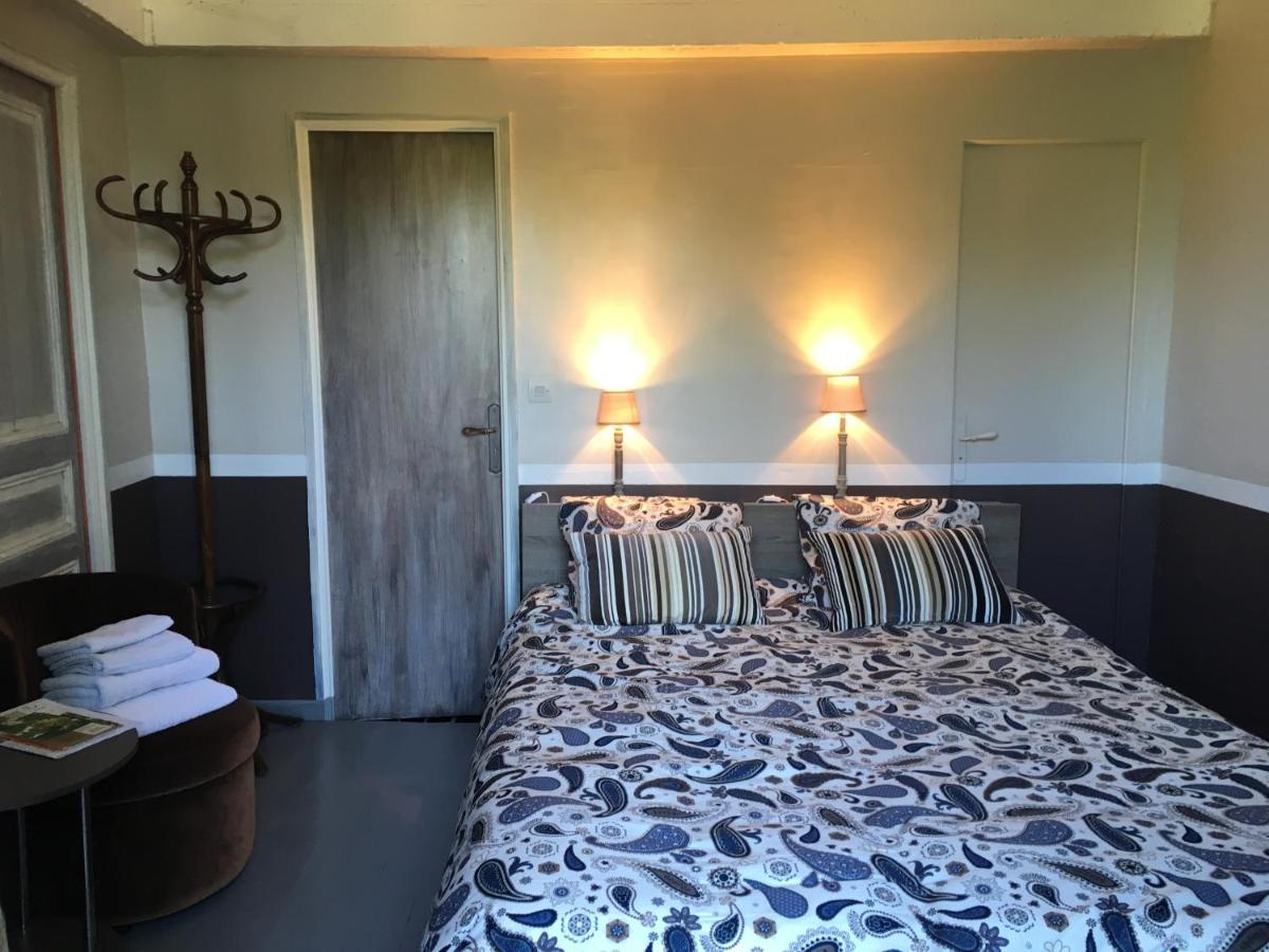 En Bord De Seine Bed & Breakfast Vetheuil Bagian luar foto
