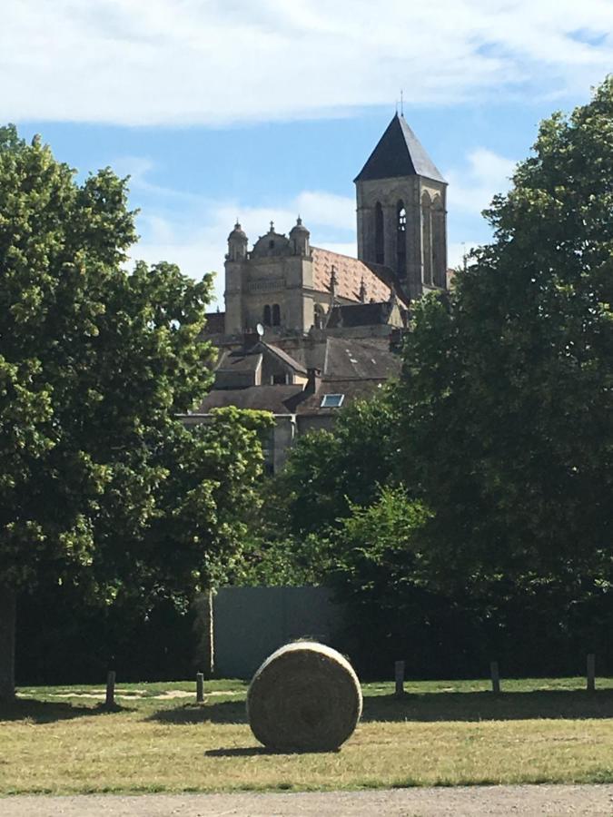 En Bord De Seine Bed & Breakfast Vetheuil Bagian luar foto