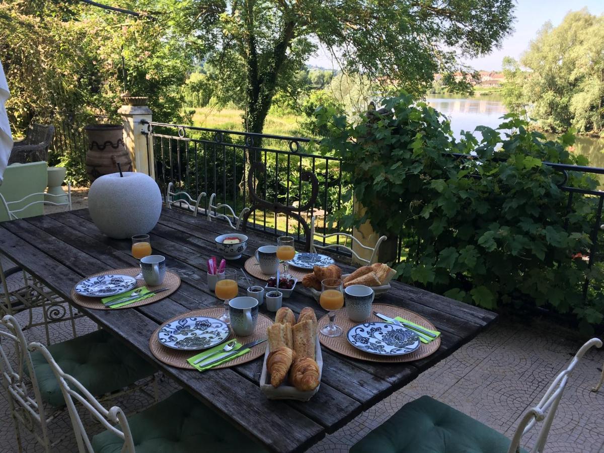 En Bord De Seine Bed & Breakfast Vetheuil Bagian luar foto
